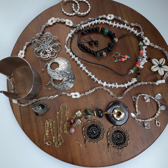 Vintage to Now Jewelry Lot - Boho Beach - Picture 3 of 8